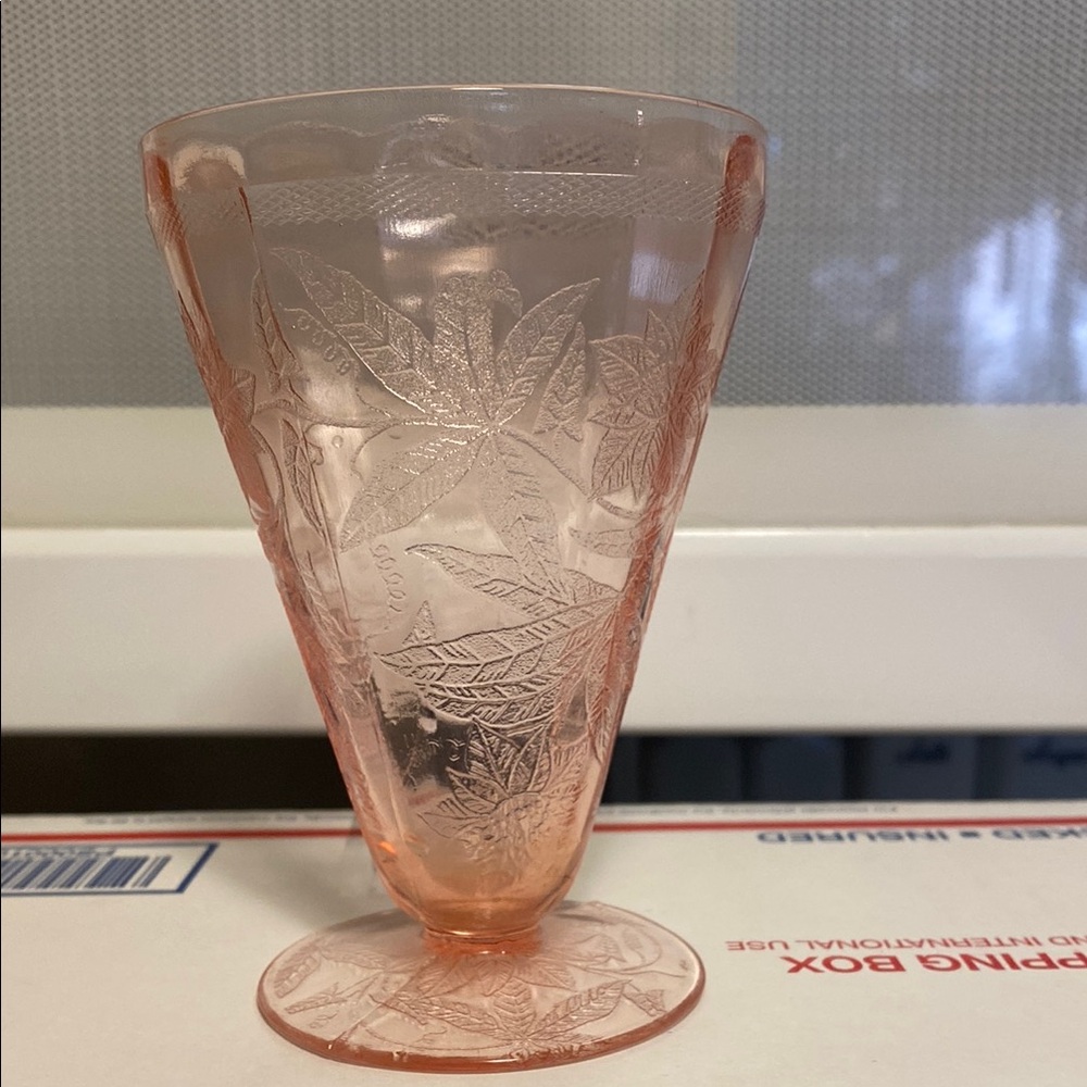 Vintage  Six Jeannette 7 oz Floral Poinsettia Pink 4" Footed Juice Tumblers